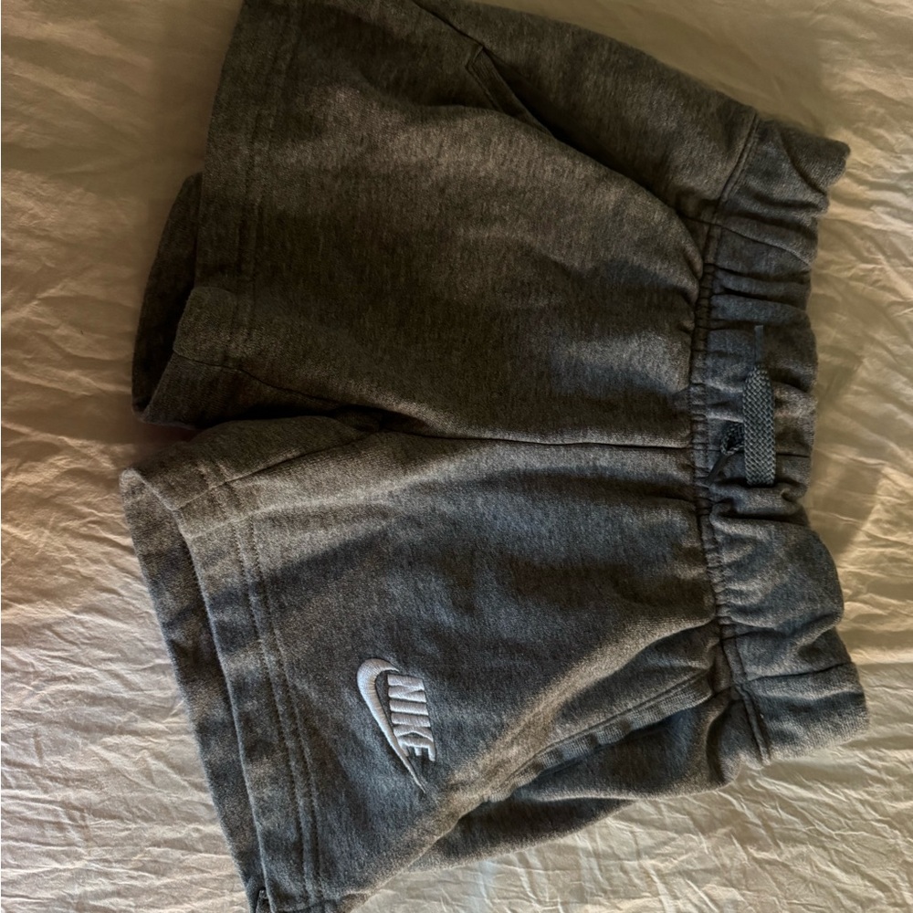Nike Gray Athletic Shorts Elastic Waistband Relaxed Fit